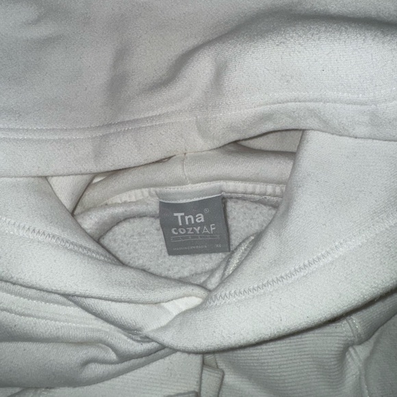 TWO TNA cozy AF cropped sweatshirt - black and white - Picture 3 of 10